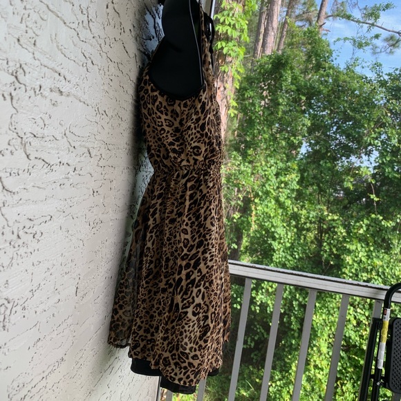 Leopard Printed Summer Dress 🐆 - Picture 4 of 8